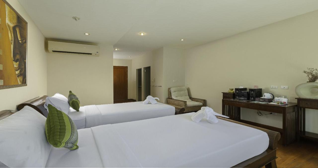 Villa Yoosook Patong Esterno foto