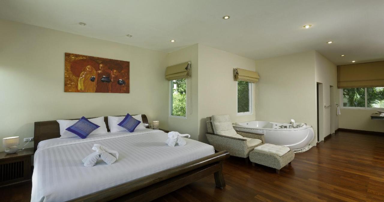 Villa Yoosook Patong Esterno foto